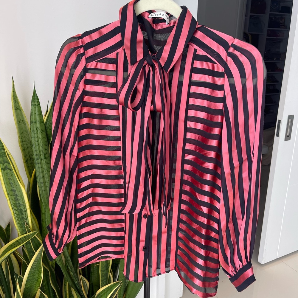 Alice + Olívia shirt